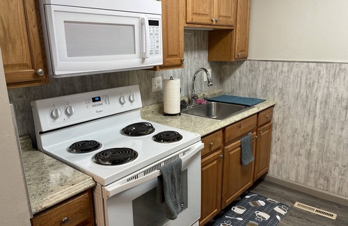 Cheyenne Apartment | Updated duplex 2 minutes from great downtown shopping and food!