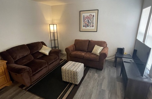 Cheyenne Apartment | Updated duplex 2 minutes from great downtown shopping and food!