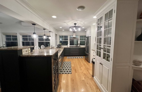 Cedar House | Updated! Elizabeth House is a Charming Craftsman on Little Traverse Lake.