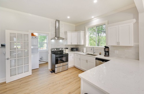 Dunean House | Updated Greenville Home w/Backyard!