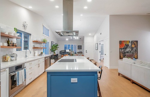 Mount Wilson House | Updated home by Universal Studio