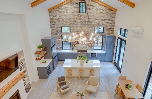 Inglewood-Finn Hill Cottage | Updated Kirkland Cottage Near Juanita Beach Park!