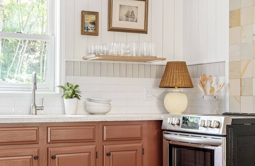 Suttons Bay House | Updated Leelanau home nestled bt Suttons Bay & West Bay, 3 min walk to 2 beaches