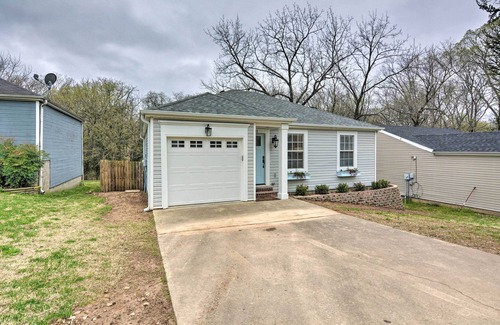 Downtown Cottage | Updated & Modern House < 1 Mi to Dtwn Bentonville!