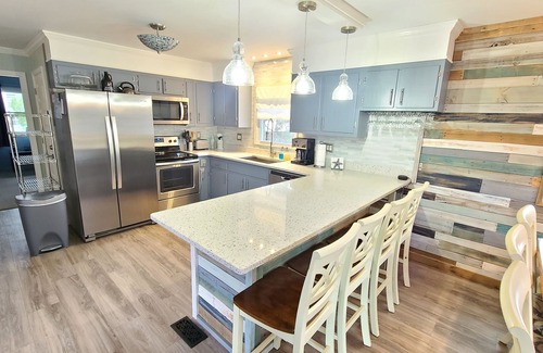 Kill Devil Hills House | Updated Oceanside 4BR/2Bath Saltbox/HOT TUB/walk to the beach/MP9