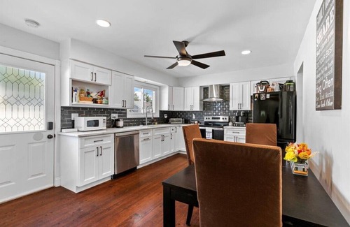 West Haven House | Updated ranch Home 4 minutes from the beach on a quiet end street.