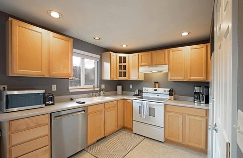 Westside House | Updated Split Level Home on the Northside - Close to Downtown