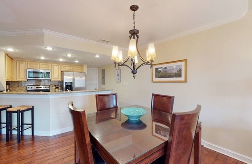 Shelter Cove Villa | Updated Villa within Shelter Cove Harbour!