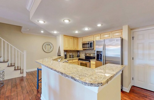 Shelter Cove Villa | Updated Villa within Shelter Cove Harbour!