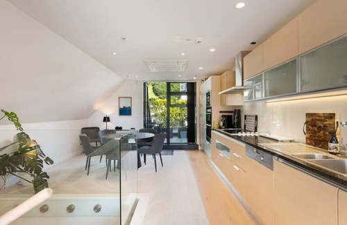 Mount Maunganui Apartment | Upmarket on Main Beach