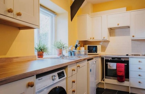 Stratton Cottage | Upper Ring O Bells x6 per wk