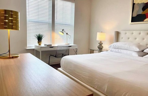 North Hyde Park Apartment | Upscale 1/1 King Pad Pool ParkFree UT