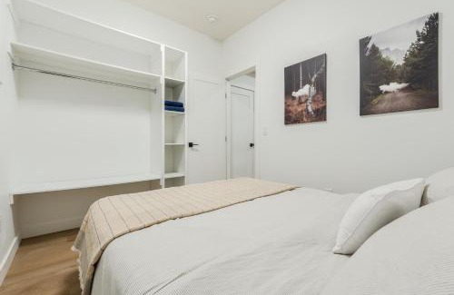 Capitol Hill Apartment | Upscale 1 Bedroom Suite Near Downtown, Free Wifi and Coffee