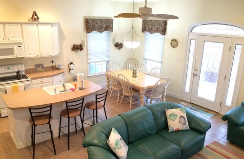 North End Condo | Upscale 1st fl condo located in OC steps away from the beach and boardwalk.