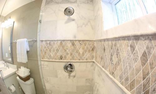 Southwest Anaheim House | Upscale 6 Bed, 5 Ba, New Pool W/Jacuzzi, 1/2 Mile Walk to Disney
