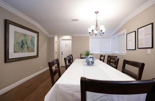 Southwest Anaheim House | Upscale 6 Bed, 5 Ba, New Pool W/Jacuzzi, 1/2 Mile Walk to Disney