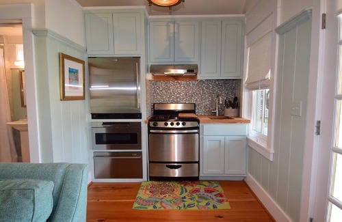 Morehead City House | Upscale Bungalow - 129 Craven Streetn300 feet from Beaufort Waterfront