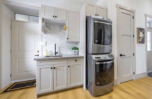 McKellar Cottage | Upscale Cottage Escape on Lake Manitouwabing – Serenity Awaits