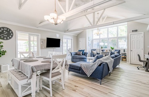 Harbor Village House | Upscale, dog-friendly home with central AC & fast WiFi - snowbird-friendly