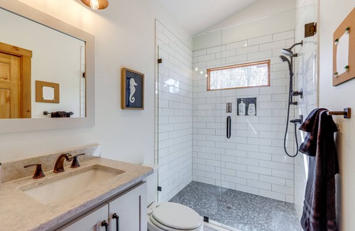 Ellijay Cottage | Upscale Ellijay Cottage w/Private Hot Tub & Grill