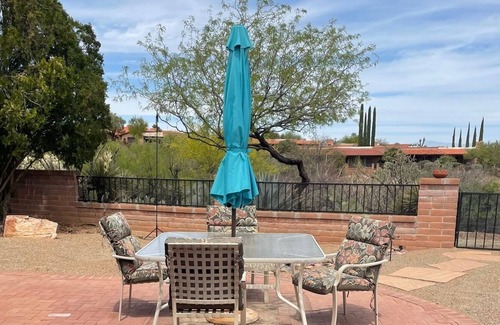 Canoa Estates House | Upscale Home, Impeccably Furnished