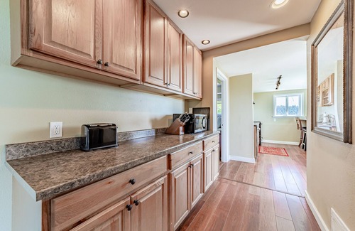 Trinidad House | Upscale house with amazing ocean views & outdoor seating - near golfing