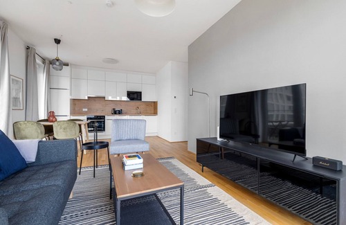 Erdberg Apartment | Upscale Landstraße 2BR w/Playground & Pool, nr Erdberg, by Blueground