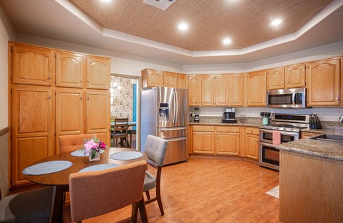 Paradise House | Upscale Pool Home - 5 minutes to STRIP!