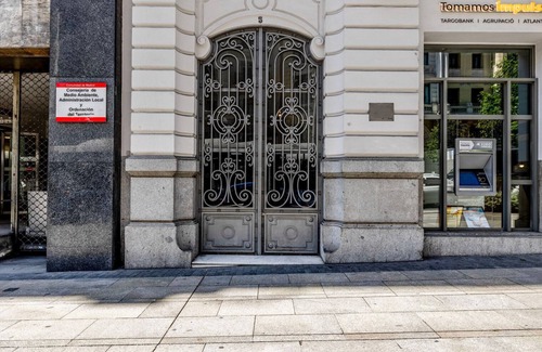 Cortes Apartment | Upscale Sol 1BR w/Doorman, nr Plaza España, by Blueground