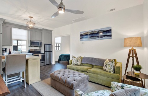 Savannah Victorian District House | Upscale Townhome & Carriage House in Savannah, Steps to Forsyth Park, sleeps 11