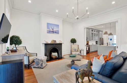 Savannah Victorian District House | Upscale Townhome & Carriage House in Savannah, Steps to Forsyth Park, sleeps 11