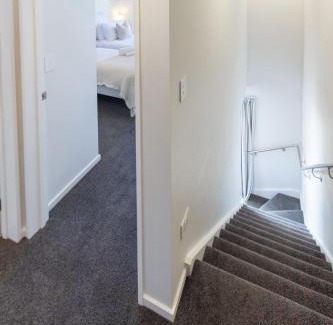Christchurch City Centre Apartment | Upscale Townhouse with Parking in Prime Location