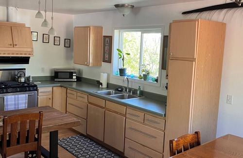 Huffman - O' Malley House | Upstairs get-a-way in quiet South Anchorage neighborhood