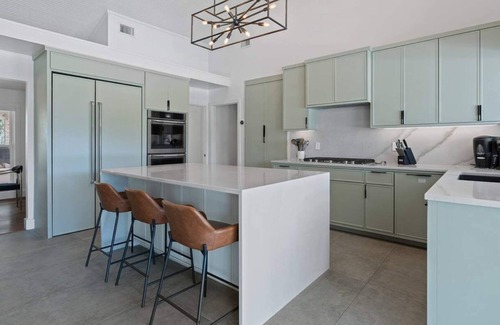 Pleasant Valley House | Upstay—Luxurious Retreat with Private Pool & Patio