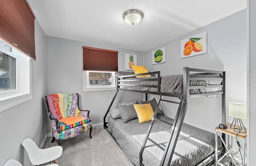 Sioux Falls House | Uptown Funk- A Charming Retreat Near the Event Center