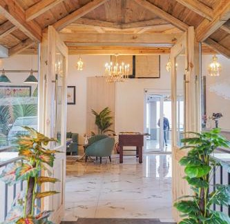 Kaul Hotel | Uptown Kingdom the Luxury Homestay