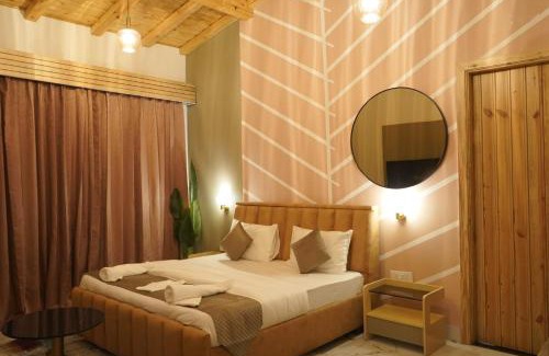 Kaul Hotel | Uptown Kingdom the Luxury Homestay