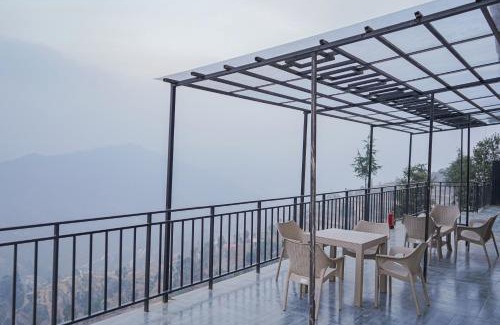 Kaul Hotel | Uptown Kingdom the Luxury Homestay