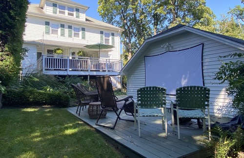 Kingston House | Uptown Kingston Home for Fall in the Catskills!