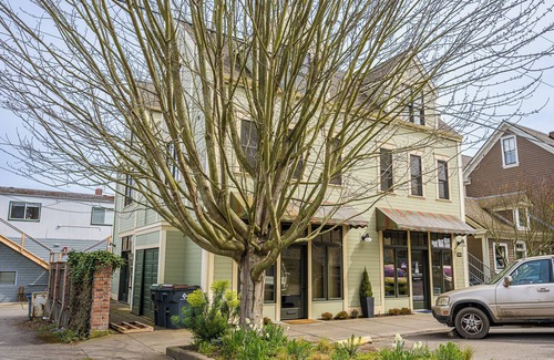 Port Townsend Condo | Uptown Loft: walk to everything! Monthly rental in the heart of Port Townsend