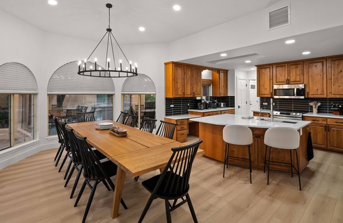 Uptown Sedona House | Uptown Sparks - 5BR 5BA Wow Views! Spa, GamesRoom, Deck, Walk into Town