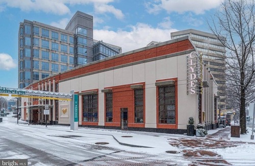 Friendship Village Condo | Urban, 1 Bedroom Unit in Downtown Chevy Chase MD, for minimum 6 months rent term