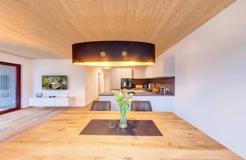 Dornbirn Hotel | Urban-Apartmenthaus zwischen Berg und See