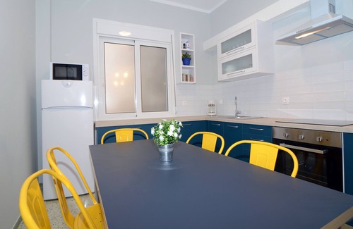 Kerameikos House | Urban Art Experience with Acropolis View