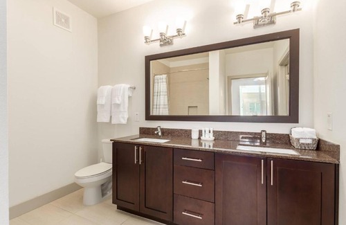 Tempe Apartment | Urban Aztec Luxury in the Heart of Tempe w 2 King Bed by Lokal Stays