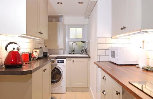 Eastbourne Apartment | Urban Chic