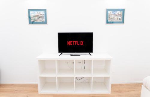 Quartiere Mazzini Apartment | [Urban Cozy Retreat] 20 minutes to Duomo