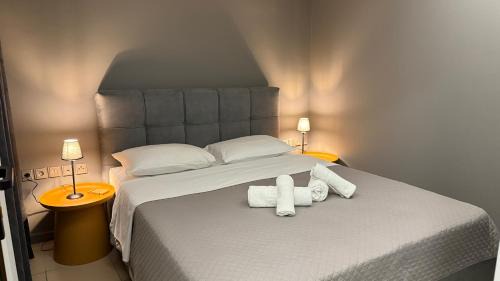 Xanthi Apartment | Urban Downtown Suite Xanthi Two Bedrooms Meno Homes 4