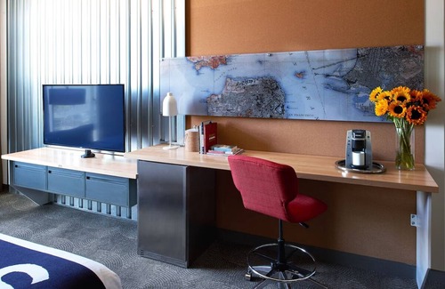 Fisherman's Wharf Hotel | Urban Explorer’s Room near Union Square | Four Amazing Rooms for Family