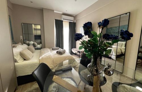 Alexandroupoli Apartment | Urban Gem by Homebrain